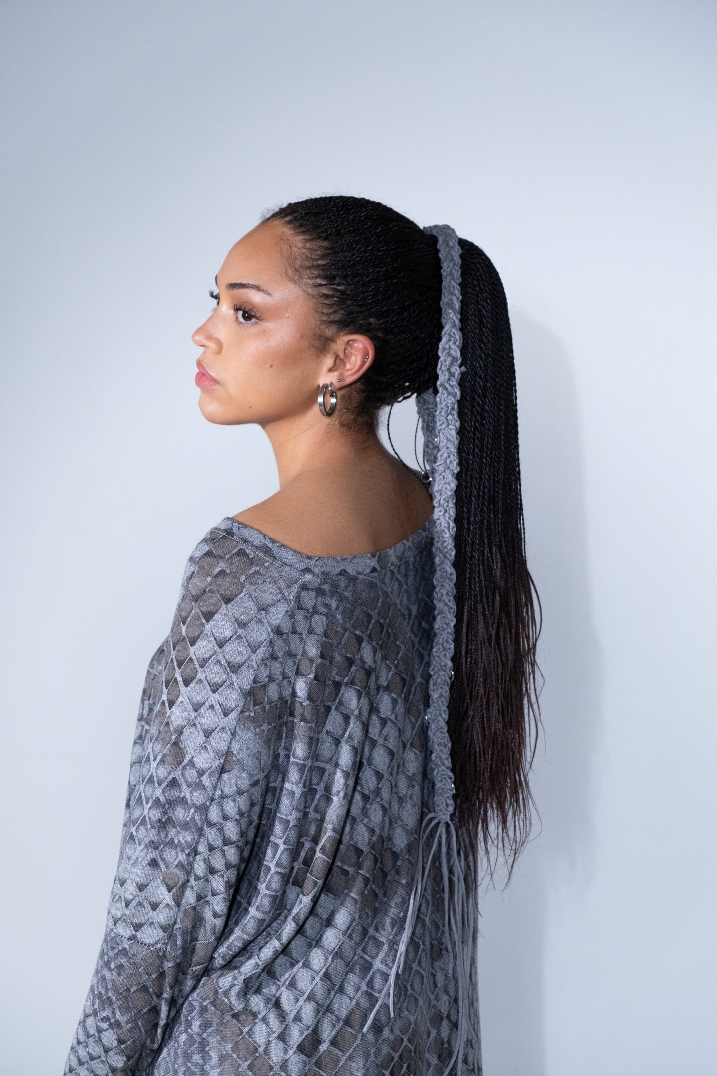 THESS BRAID IN GREY