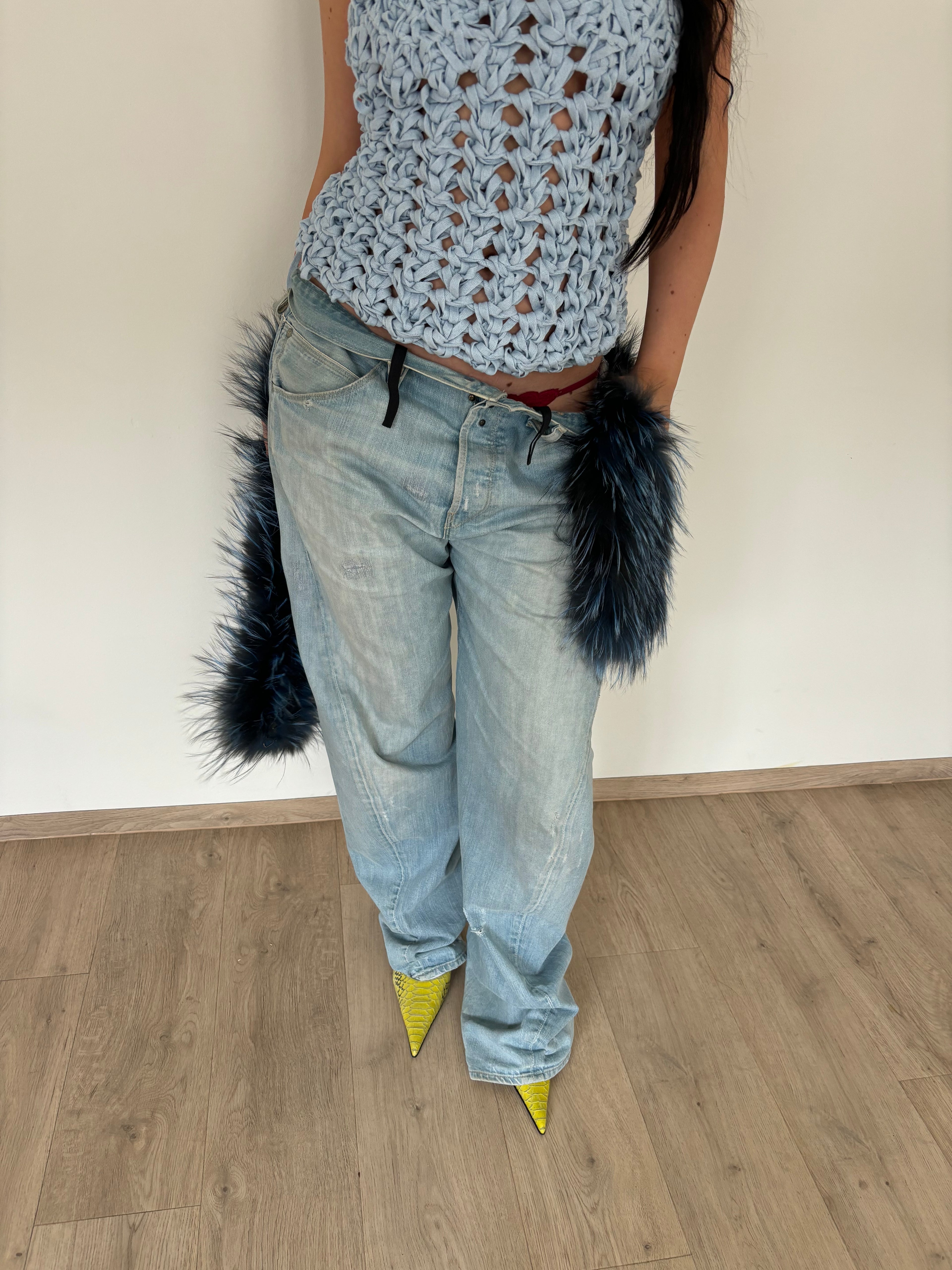 THESS BACKLESS TOP IN  BABYBLUE