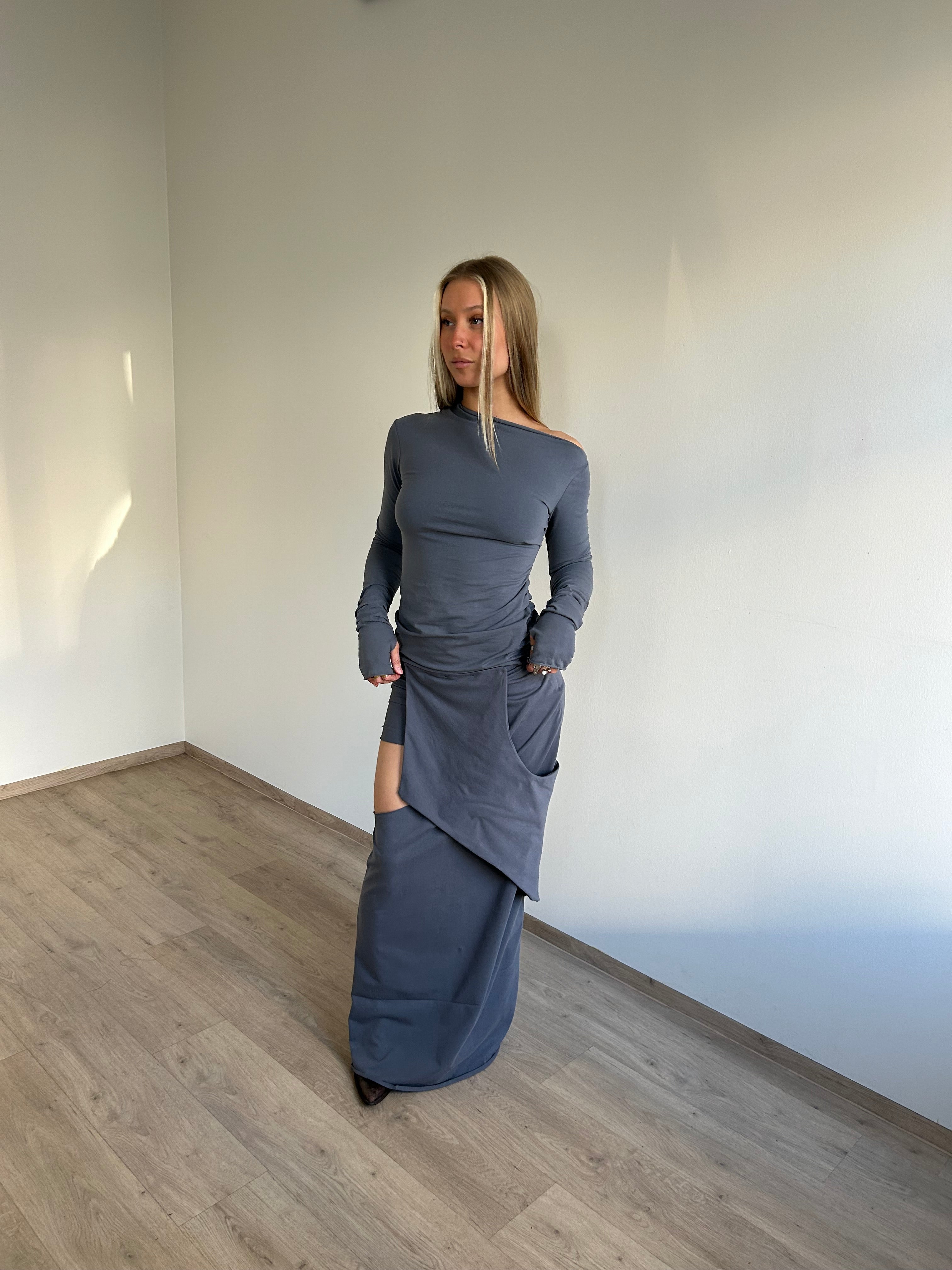 THESS MAXI SKIRT IN GREY