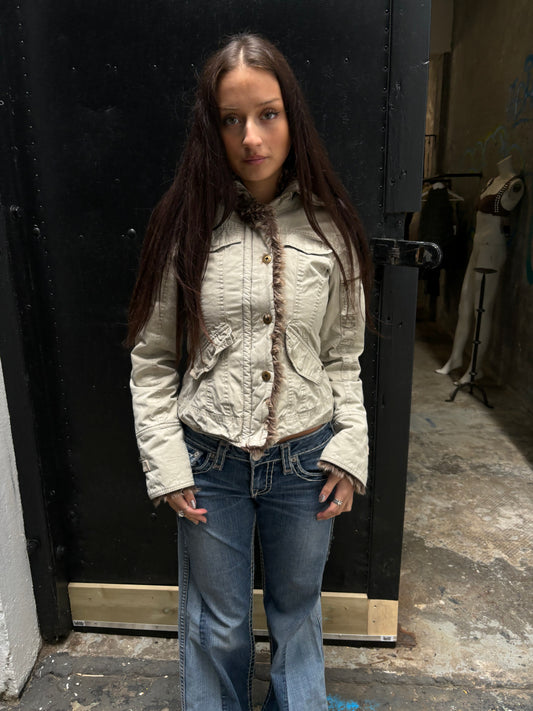 BEIGE JACKET