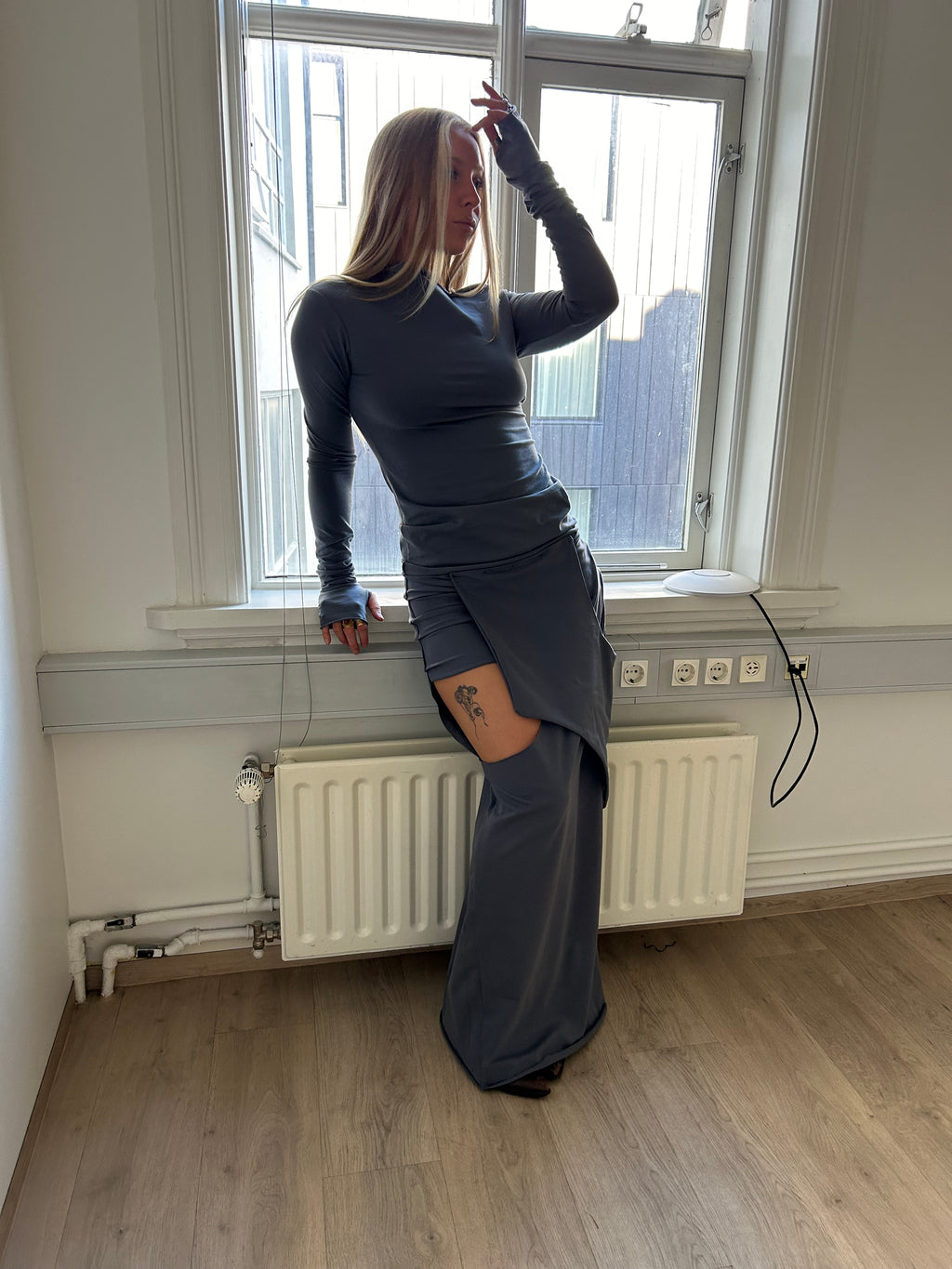 THESS MAXI SKIRT IN GREY