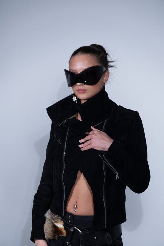 THESS V-CUT LEATHER JACKET