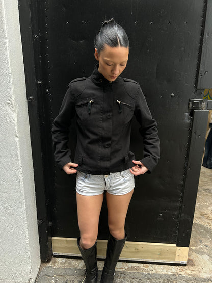BLACK JACKET