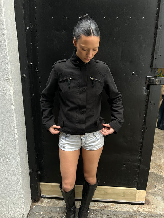 BLACK JACKET