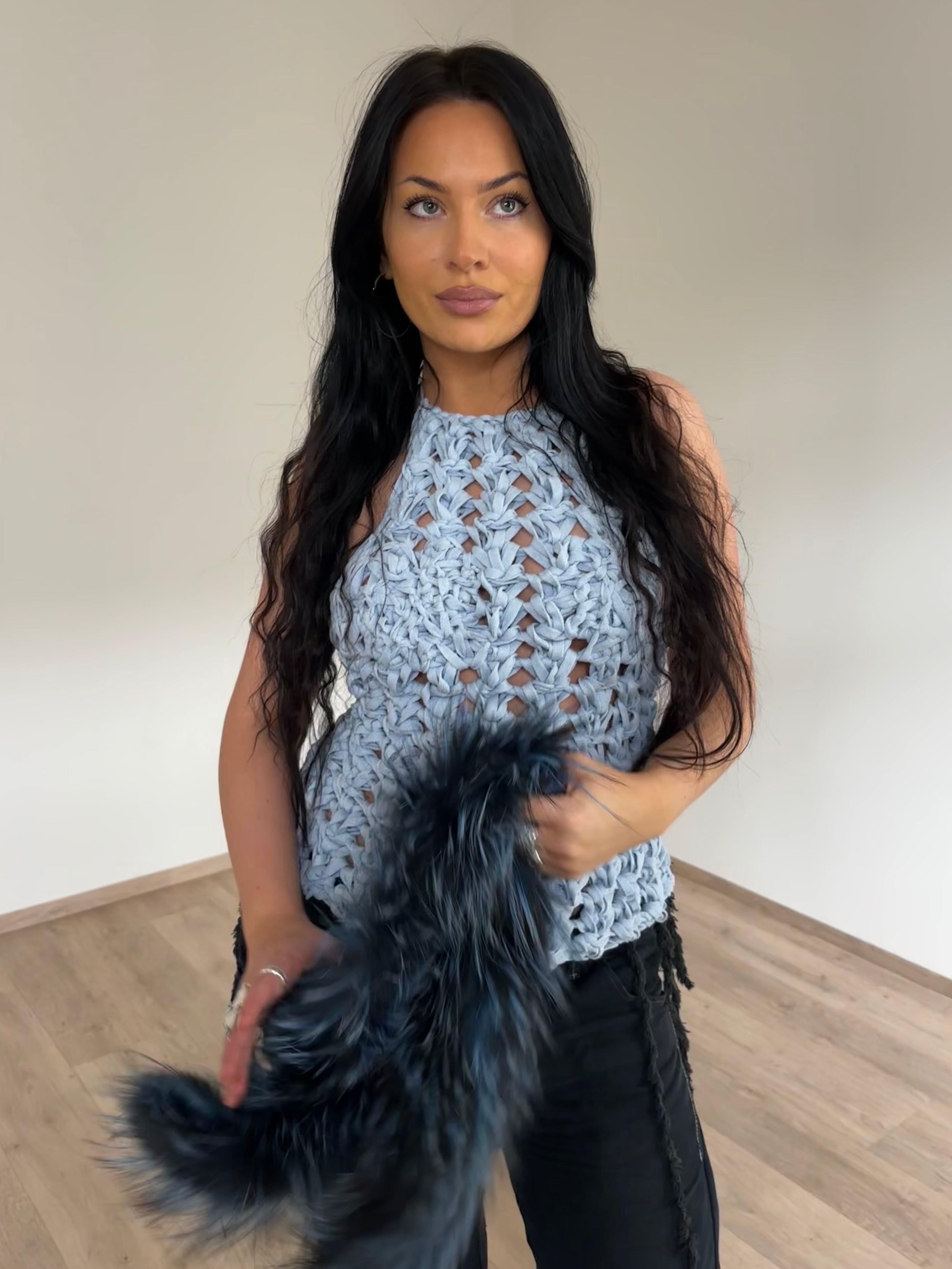 THESS BACKLESS TOP IN  BABYBLUE